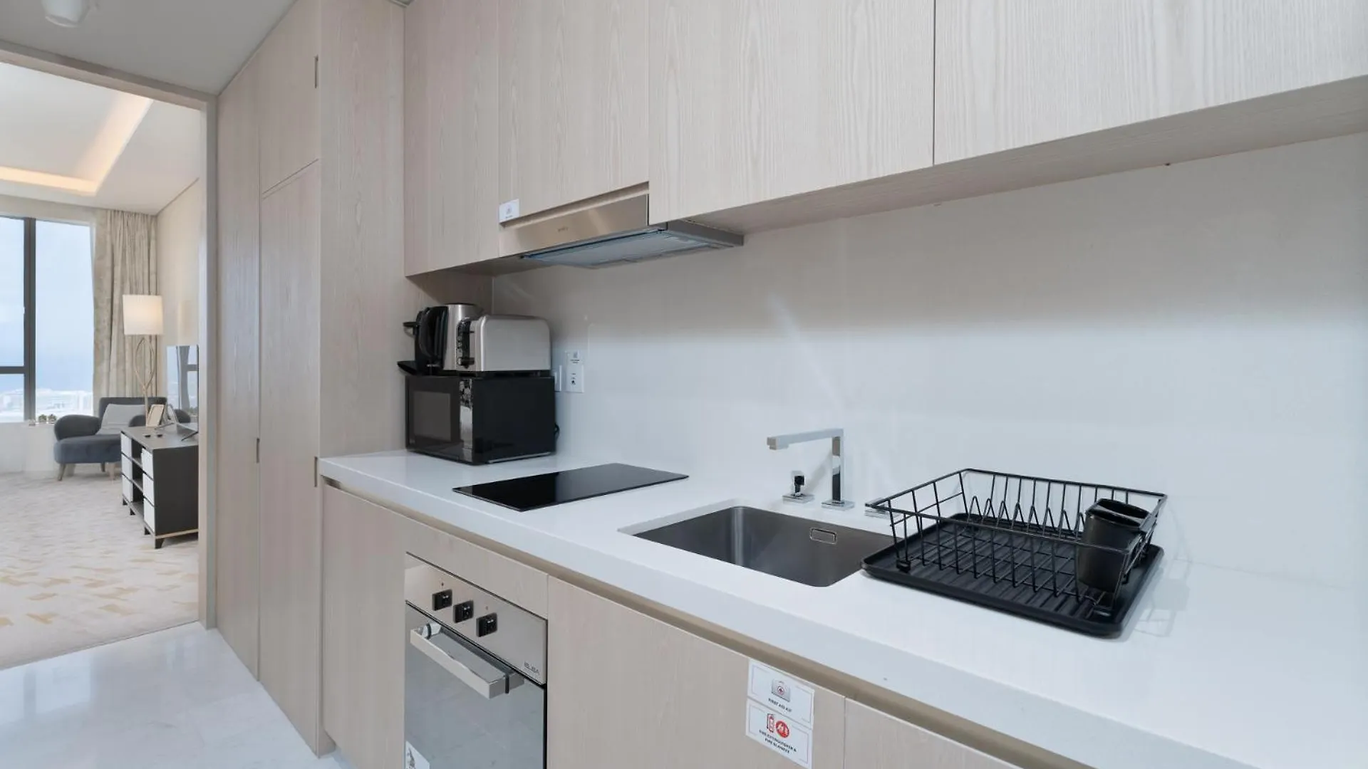 Nasma Luxury Stays - Sea-View Studio In Palm Tower With Full Amenities Dubai Apartment