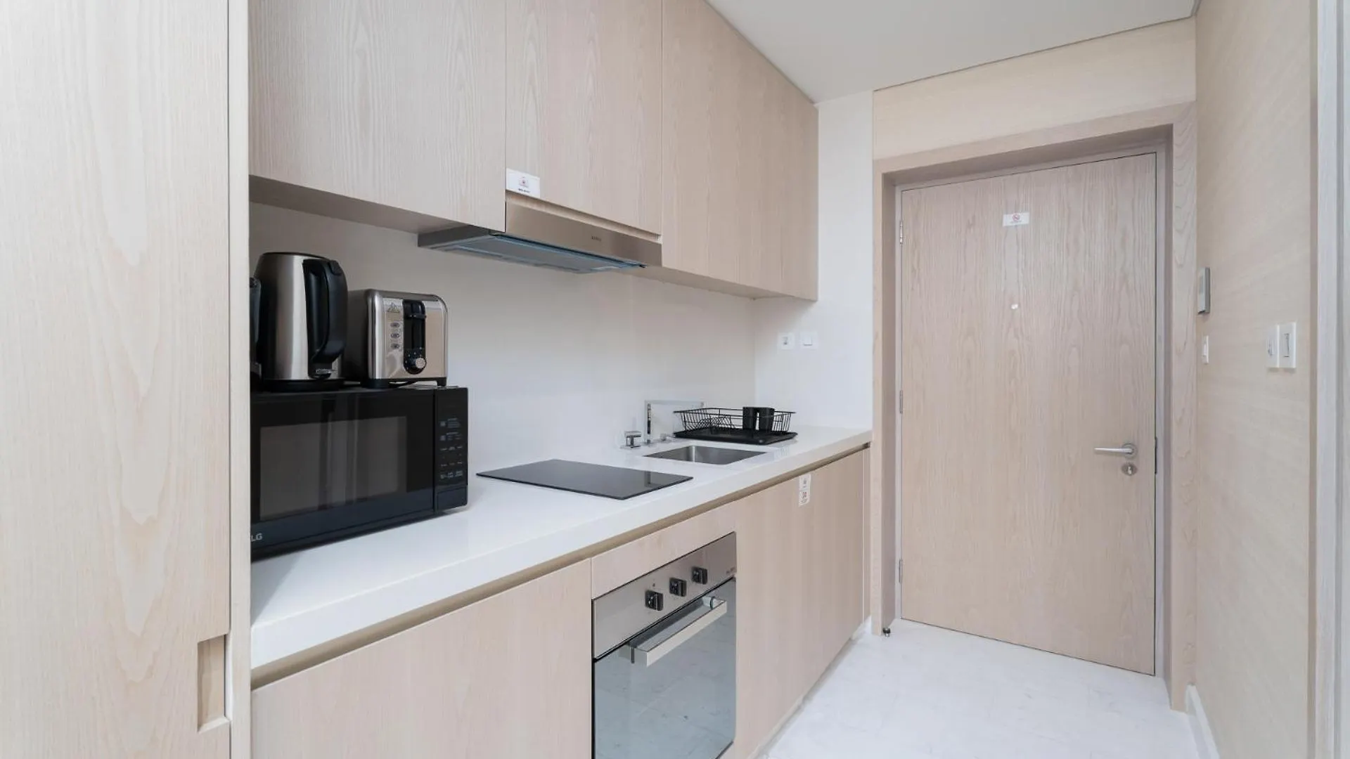 Nasma Luxury Stays - Sea-View Studio In Palm Tower With Full Amenities Dubai Apartment